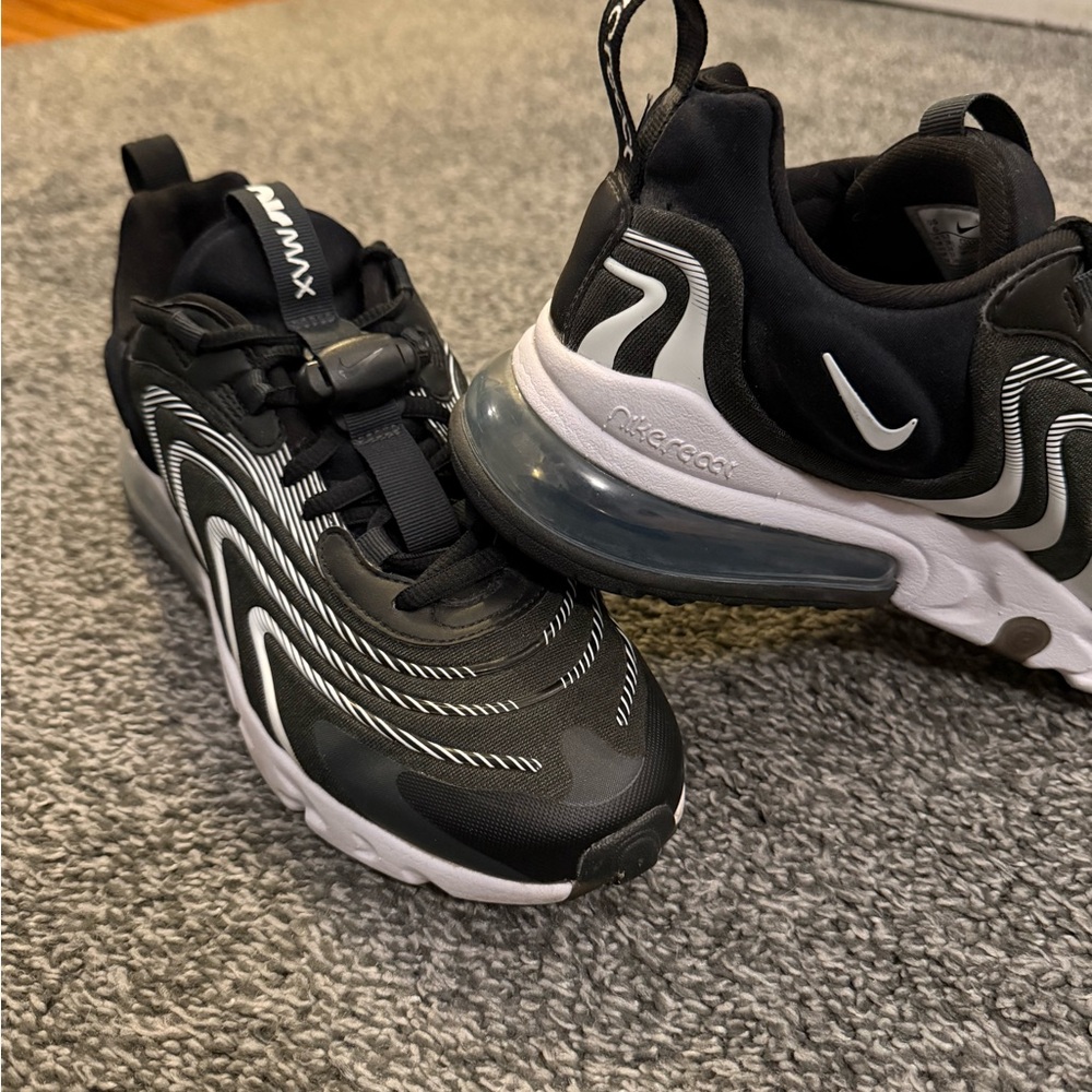 Nike Air Max Black and White Athletic Shoes - Picture 3 of 3